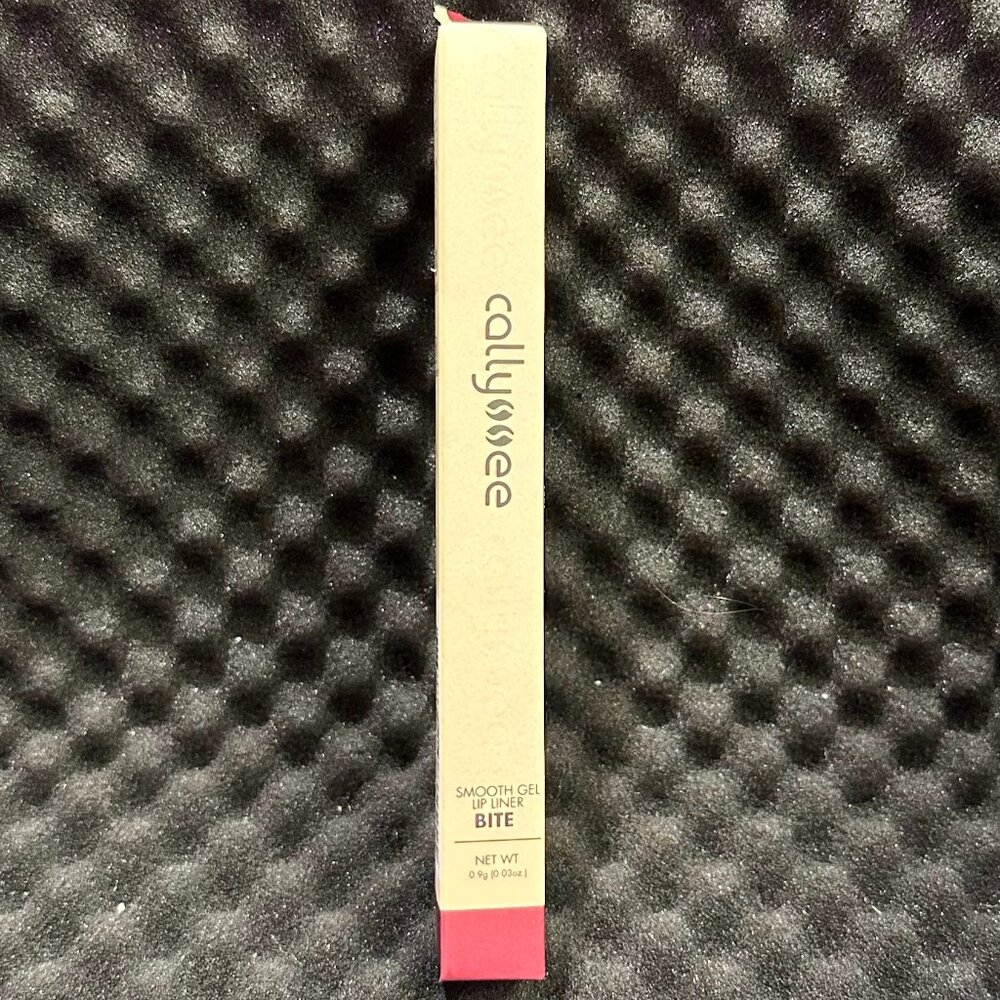 Callyssee Smooth Gel Lip Liner in Bite